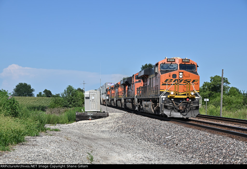 BNSF 6566